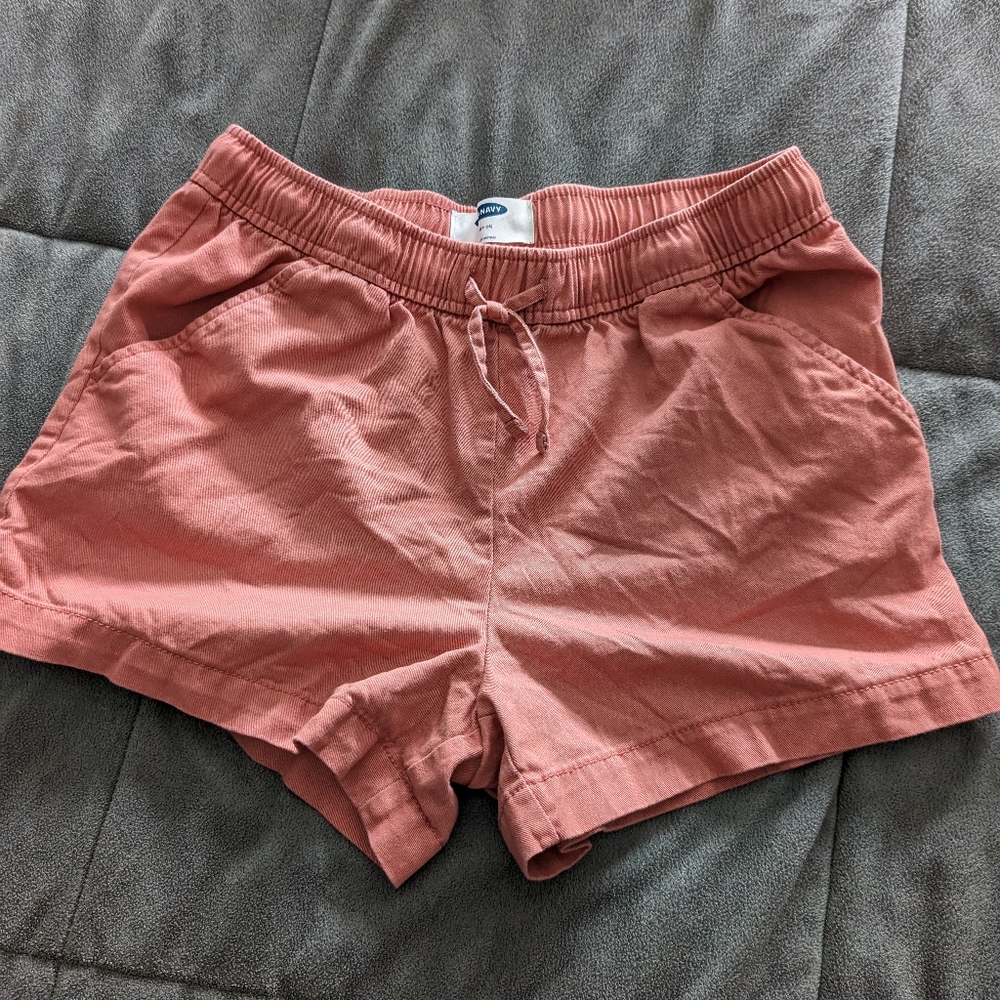 Old Navy peach shorts